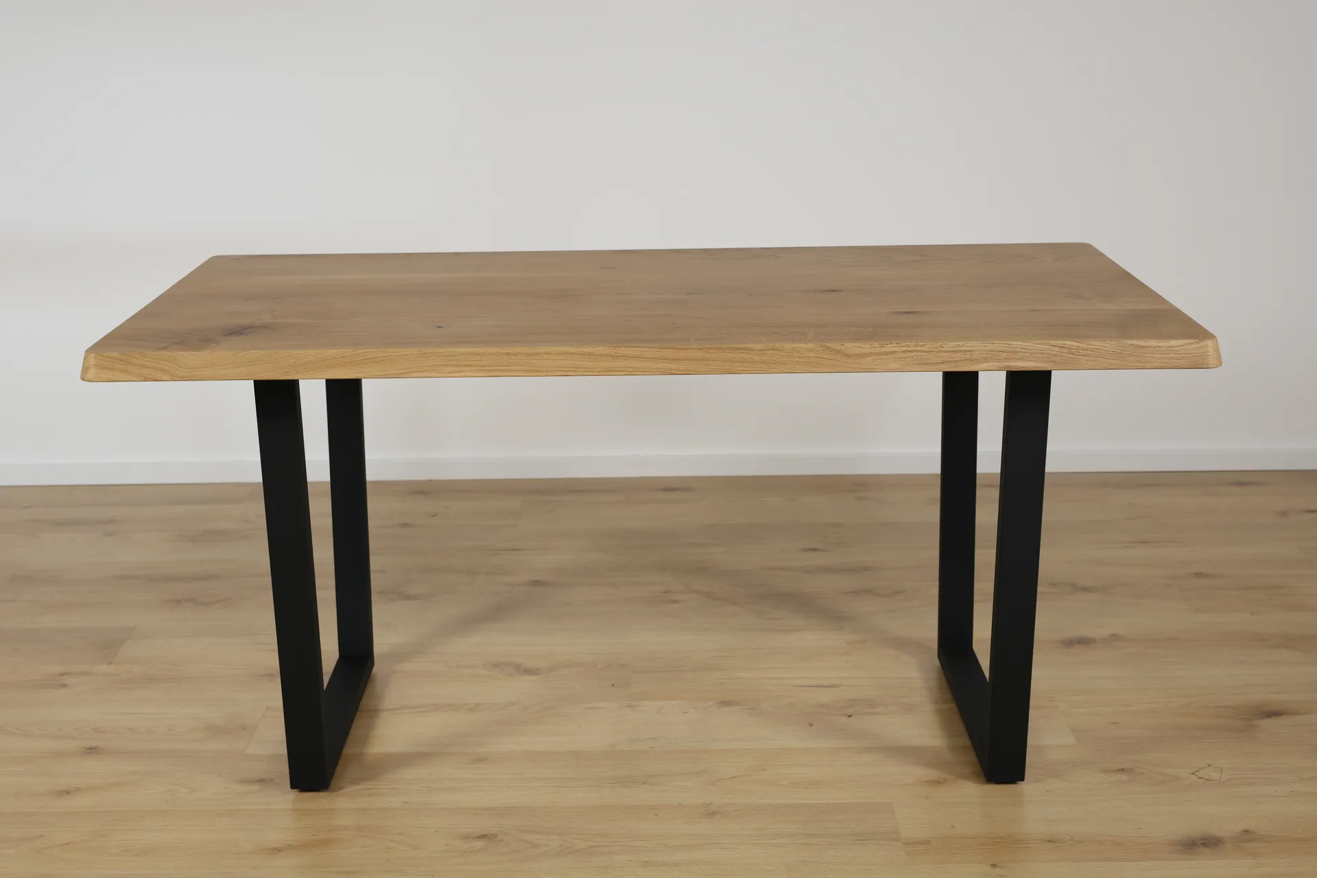 The Meridian 160cm Beveled European Oak Dining Table with Spider Base – product view 2