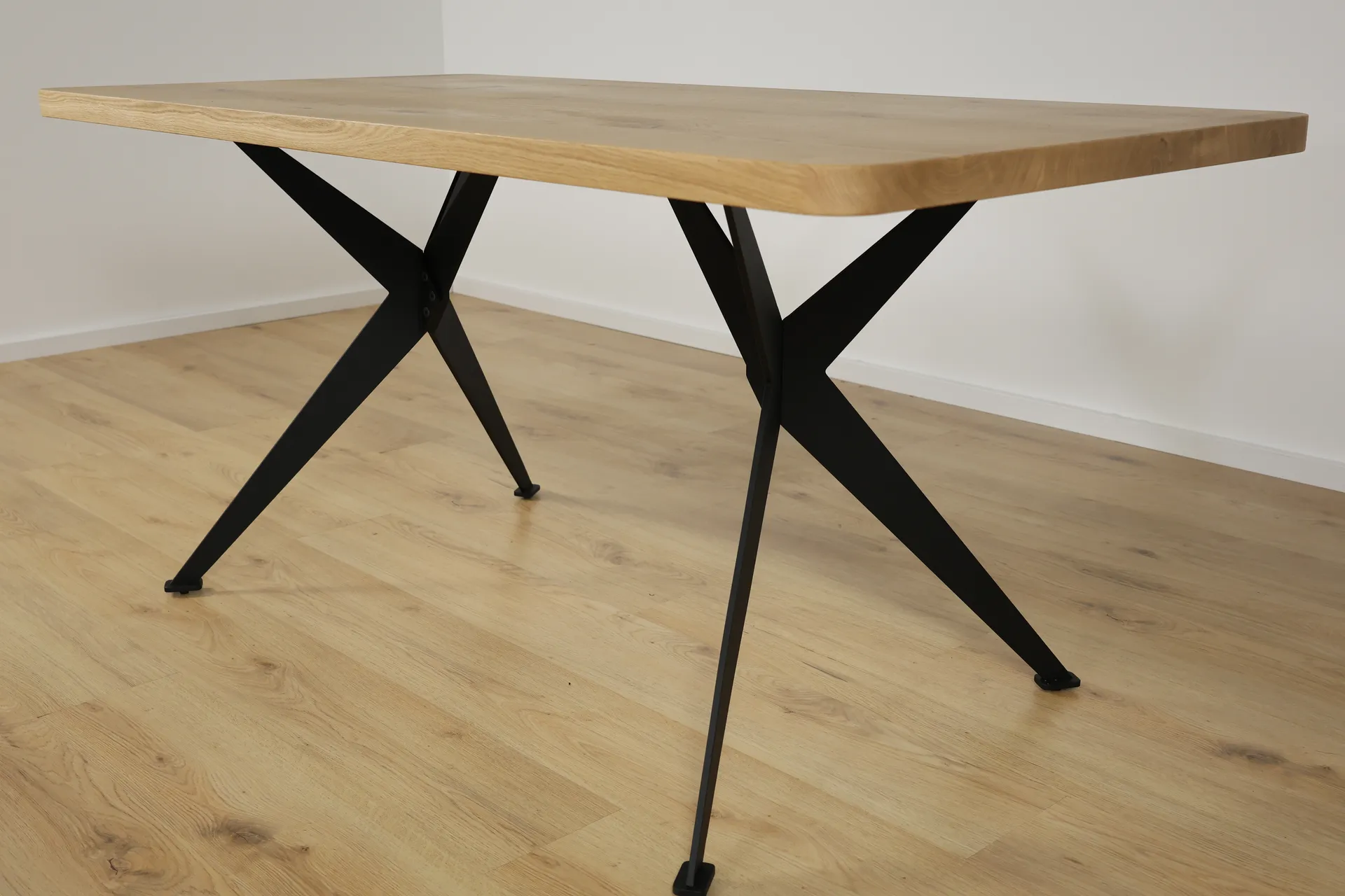 The Nexus 160cm Rectangular European Oak Table with Y-Frame Legs – product view 6