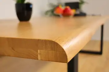 The Horizon XL Live-Edge Esstisch aus Eiche – Produktansicht 11