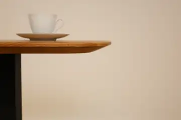 Massivholztisch Eiche 100 × 50 cm | Schweizer Kante | 25 mm – Produktansicht 8
