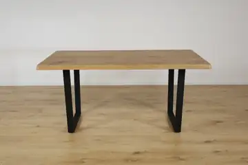 The Meridian 160cm Bevelter Esstisch aus Eiche mit Spider-Gestell