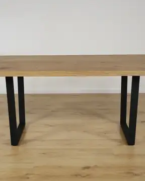 The Meridian 160cm Bevelter Esstisch aus Eiche mit Spider-Gestell – Produktansicht 9