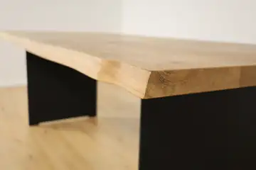 Live edge dining table made of solid oak 220 × 100 cm | 40 mm | Solid steel frame – product view 8